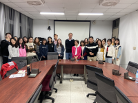 Dr. Tim Summers and students with Prof. Fan Yun from National Taiwan Univeristy